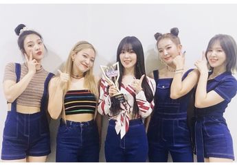 Sempat Pamer Foto Satu Rak Mie Instan Indonesia, Seulgi dan Yeri Red Velvet Tampil Berbeda Saat Menuju ke Jakarta