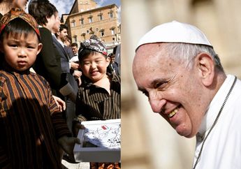 Dua Bocah Asal Indonesia Ini Berhasil Bikin Heboh Saat Diajak Keliling Oleh Paus Franciscus