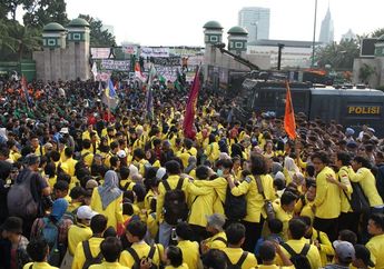 Bertepatan dengan Rapat Paripurna, BEM Seluruh Indonesia Siapkan Demo Akbar Tolak Revisi UU KPK dan RKUHP Hari Ini!