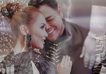 Biasa Tampil Seksi, Gaya Santun Ayu Ting Ting saat Hadiri Fashion Show Ivan Gunawan Curi Perhatian