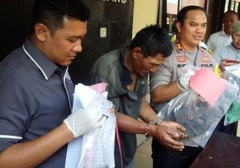 Terlibat Cinta Segitiga, Pria 21 Tahun Ditemukan Tewas dalam Kondisi Sujud Setelah Dihujam Pisau Dapur oleh Tukang Becak yang Terbakar Api Cemburu