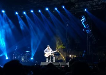 Beri Pesan untuk Ketua DPR yang Baru,&nbsp;Iwan Fals:&nbsp;Kalau&nbsp;Anggotanya&nbsp;Tidur,&nbsp;Lempar aja&nbsp;Pakai Palu!