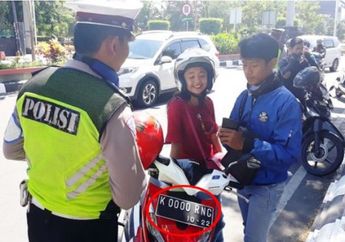 Polisi Sampai Takjub saat Temukan Pengendara dengan Plat Nomor Tercantik di Dunia Ini, Rupanya Ada Kisah Unik Dibaliknya