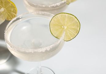 Minum Campuran Air Jeruk Nipis dan Garam Setiap Hari dan Nikmati 5 Manfaat ini Bagi Tubuh