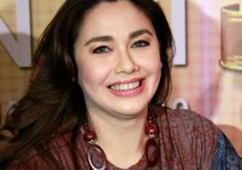 Artis Kawakan Ini Nikahi Mantan Kekasihnya Setelah Suami Pertama Tiada