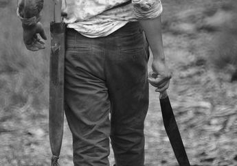 Sedang Asyik Tidur di Rumah Tetangga, Imam Masjid di Sulawesi Selatan Tewas Ditebas hingga Lehernya Nyaris Putus