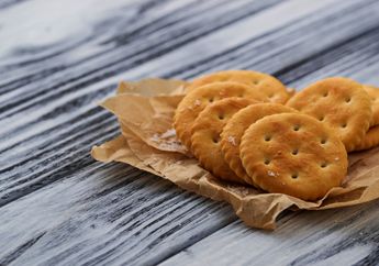 Lubang yang Ada di Permukaan Biskuit Ternyata Bukan Hanya Hiasan, Ini Lho Fungsinya!