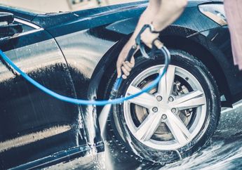 Hati-hati saat Mencuci Mobil dengan Semprotan Air Bertekanan Tinggi, Bisa Picu Retakan pada Eksteriornya!