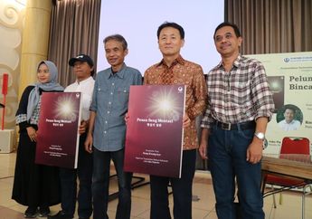 Peluncuran Buku Kumpulan Puisi Pesan Sang Mentari, Karya Penyair Terkenal Korea Kong Kwang-Kyu