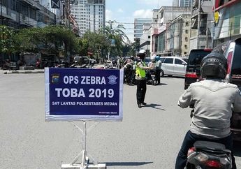 Ngamuk Diberhentikan Polisi Saat Operasi Zebra, Pria Asal Berastagi Ini Nekat Tendang Polisi Hingga Jadi Perhatian Warga