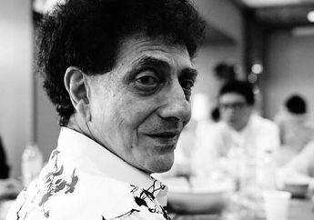 15 Tahun Tak Gunakan Handphone, Ahmad Albar Ungkap Alasannya: Males Aja, Lama-lama Kita Diperalat Hape