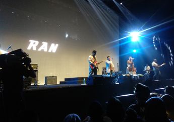 Tampil di Festival Sewindu Tulus, RAN Dekatkan Hati dengan Teman Tulus