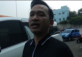 Ruben Onsu Syok Lihat Foto Penampakan Tangan Misterius di Samping Betrand Onsu