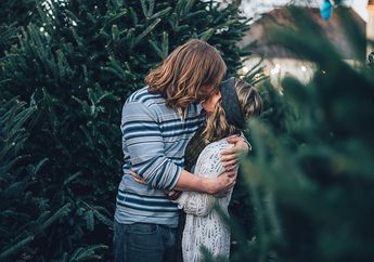 58 Jam Tak Saling Lepaskan Bibirnya yang Beradu, Pasangan Ini Pecahkan Rekor Dunia Ciuman Bibir Terlama di Dunia dan Dapat Julukan Ini, Sebelum Ikut Kontes Ternyata Harus Lampirkan Bukti Ini!