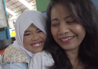 Setengah Hati Merelakan Putri Semata Wayangnya Terjun ke Dunia Entertainment, Ibunda Rahmawati Kekeyi: Capek Deh Nasihatin Dia!