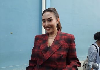 Beberkan Kegiatannya Selama Jalani Isolasi Mandiri, Ayu Dewi Ajak Netizen Kooperatif: Yuk Bantu Tenaga Medis dan Semua Layanan Kesehatan dengan di Rumah Aja!