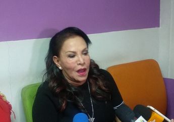 Ingin Miliki Wajah Bule hingga Gegabah Lakukan Treatment Kecantikan Ilegal, Mpok Atiek Harus Rela Jalani  21 Kali Operasi Angkat Silikon: Semuanya Sudah Dibuangin