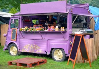 Miris, Belum Genap Sehari Jalankan Usaha Food Trucknya, Wanita Ini Tewas Ditabrak Mobil Pick Up hingga Saat dalam Perjalanan