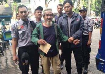 Tenteng Tas Lusuh, Pengemis Asal Jambi Tak Kapok Diciduk Lagi Lantaran Bawa Uang Rp 194 Juta, Sempat Melawan Hingga Peluk Erat Hartanya Karena Takut Disita Dinas Sosial