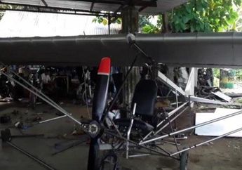 Obsesi Ingin Naik Pesawat, Pria Lulusan SD ini Berhasil Ciptakan Pesawat dengan Modal Barang Bekas dari Bengkel Motornya