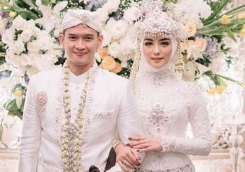 Akhirnya Halal Cium Kening Citra Kirana Setelah 10 Tahun Penantian, Rezky Aditya Malah Disemprot Penghulu: Jangan Dulu Dinikmati!