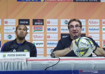 Kabar Persib - Tak Aktif di Bursa Transfer, Robert Alberts Bantah Rumor Datangkan Lilipaly dan Rizky Pellu