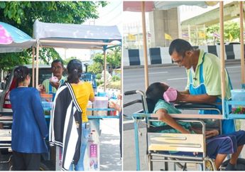 Tiap Hari Tempuh 6 Km Jalan Kaki, Dorong Gerobak Dagangan dan Kursi Roda Putranya, Kisah Haru Penjual Es Serut