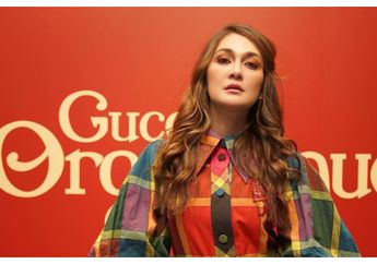 Tampil Cetar Membahana Saat Hadiri Event GUCCI Bergengsi di Jepang, Luna Maya Kenakan Outfit Senilai Rp 157 Juta dari Ujung Rambut sampai Kaki