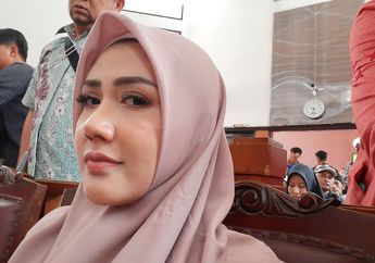 Jalani Sidang Perdana Kasus Ikan Asin, Rey Utami Ungkap Dirinya Mantap Berhijab dan Dalami Ilmu Agama