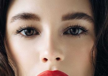 Makin Cetar, Inilah Bahan Alami yang  Ampuh Menebalkan Alis Tipis!