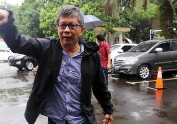 Soroti Tindakan Menteri BUMN Erick Thohir yang Memecat Dirut Garuda Ari Askhara, Rocky Gerung: Itu Cuma Cari Pangung Aja Sebetulnya!