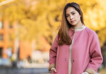 Liburan Keliling Dunia, Lihat Gaya Nagita Slavina Pakai Jaket Bulu Harga 40 Juta Rupiah