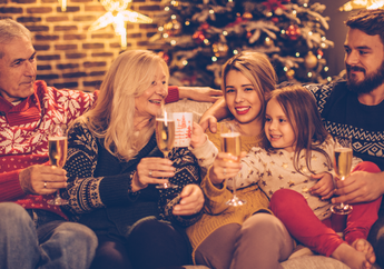 Tahun Baru 2020: 4 Cara Merayakan Tahun Baru di Rumah Biar Tetap Seru dan Nggak Membosankan!