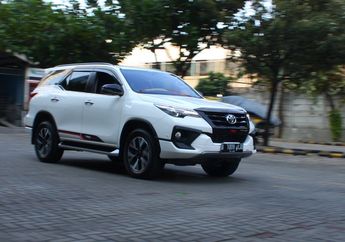 Kapan Isi BBM Fortuner Nggak Hanya Via Indikator, Bisa Pakai Sisa Jarak Tempuh di MID