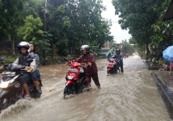Jangan Langsung Nyalakan Mesin, Simak Cara Tepat Penanganan Motor yang Terendam Banjir Agar Tidak Rusak Parah