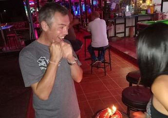 Niat Hati Ingin Pamer Keahlian Hidupkan Kembang Api Besar di Malam Tahun Baru 2020, Pria ini Malah Tewas Bersimbah Darah Kena Ledakan Tepat di Depan Mata Tunangannya