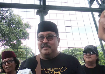 Pamit Setelah 27 Tahun Main di Sinetron Si Doel, Rano Karno Nyekar ke Makam Benyamin