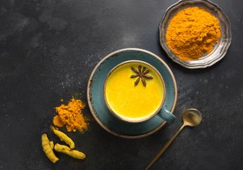 Seminggu Penuh Rutin Minum Air Kunyit, Wanita ini Langsung Rasakan Perubahan Drastis pada Tubuhnya