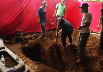 Makam Lina Dibongkar Usai Temuan Luka Lebam, Penggali Kubur Beberkan Momen Tak Terlupakan Saat Lihat Jasad Lina Kembali: Saya Deg-degan, Takut, Jenazahnya Masih Utuh!