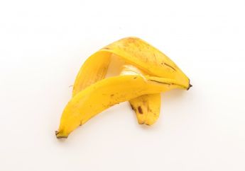 Siapa Bilang Kulit Pisang Tak Berguna dan Hanya Jadi Sampah? Jika Ingin Terhindar dari Penyakit Mematikan Ini Mulai Sekarang Jangan Buang Kulit Pisang Karena Miliki Segudang Manfaat yang Vital Bagi Tubuh!