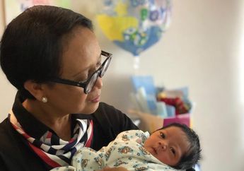 Selamat! Menteri Luar Negeri Retno Marsudi Resmi Menimang Cucu Pertama, Nama dari Sang Bayi Curi Perhatian