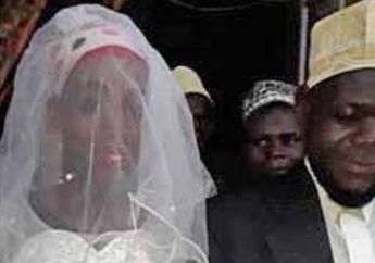 Pantas Selalu Menolak Diajak Berhubungan Intim, Pria Ini Tak Sadar Ternyata 'Menikahi Pria', Padahal Pengantin Pria adalah Iman Masjid, Akhirnya Begini Nasibnya