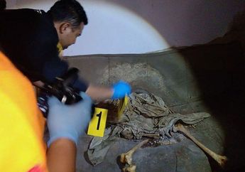 Masih Utuh dan Terduduk di Sofa, Tulang Belulang Manusia Ditemukan dalam Kondisi Tertutup Jas Hujan di Sebuah Rumah Kosong di Bandung 