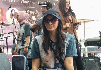 Bagikan Foto Lawas sang Ayah, Maudy Koesnaedi Curhat Sendu Gegara Tak Punya Ingatan Tentang Ulang Tahun Papa Tercinta: Ganteng Amat sih Pa