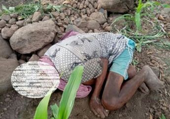 Ditemukan Tewas Meringkuk di Tumpukan Batu, Tubuh Kurus Ambo Tang Terpaksa Digotong Pakai Sarung Naik Turun Perbukitan, Pihak Desa Diduga Ogah Pinjamkan Ambulans