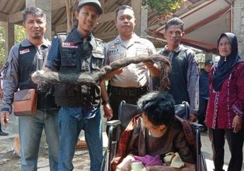Tetap&nbsp;Ingin Menolong&nbsp;Meski Sempat Merinding saat Temukan Kotoran Manusia dan Anak Tikus di Rambut Gimbal Sukiyah, Relawan ACT Salatiga Ini Dihadiahi Umrah Gratis!