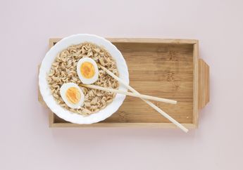 Ingat, Jangan Pernah Makan Nasi Berlaukan Mi Instan, Bisa Bahayakan Kesehatan. Begini Penjelasan Dokter Ahli Gizi