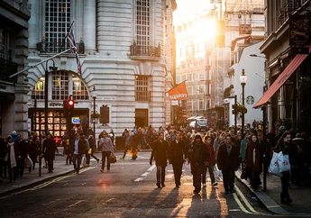 Arti Mimpi Jalan-jalan ke Luar Negeri, Jangan Senang Dulu, Ternyata Tak Selalu Jadi Pertanda Baik? Simak Penjelasannya!