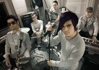 Dulu Terkenal dan Dipuja-puja, Mantan Vokalis Grup Band Kondang Ini Harus Rasakan Pilu Usai Kena Stroke hingga Diceraikan sang Istri