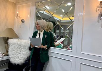 Masa Lalu Kelam Aktris Senior yang Kini Jadi Anggota DPR, Pernah Tersenggol Kasus Perselingkuhan hingga Dituduh Ngamar dengan Komandan TNI